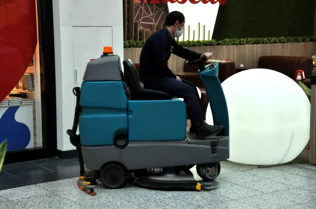 Scrubber Dryer Machines Dubai